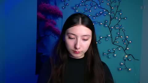 Snapshot of _luna_moon__ chatting on 10-15-25, 09:09 Luna online show from 10-15-25, 09:09