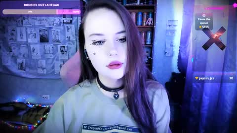 Mia online show from 03-22-26, 04:16