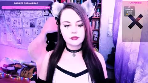 Mia online show from 03-30-26, 03:29
