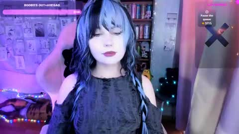 Mia online show from 04-27-26, 02:31