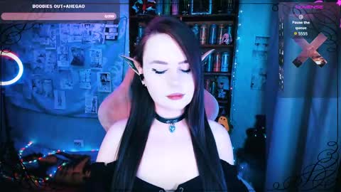 Mia online show from 05-09-26, 07:08
