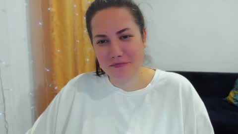 Snapshot of _madalexa_ chatting on 06-16-26, 09:06 Alexa online show from 06-16-26, 09:06