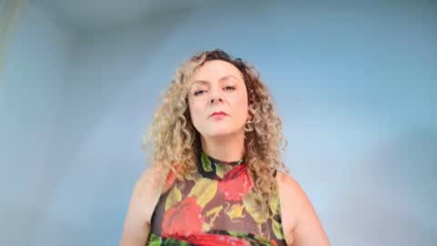 Snapshot of _madamemature_ chatting on 12-17-25, 11:55 Lady Chanel online show from 12-17-25, 11:55