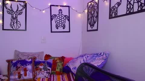 Snapshot of _marcela_wi chatting on 12-03-24, 11:02 Marce  online show from 12-03-24, 11:02