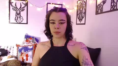 Snapshot of _marcela_wi chatting on 01-02-25, 08:35 Marce  online show from 01-02-25, 08:35
