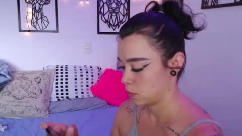 Snapshot of _marcela_wi chatting on 03-09-25, 10:41 Marce  online show from 03-09-25, 10:41
