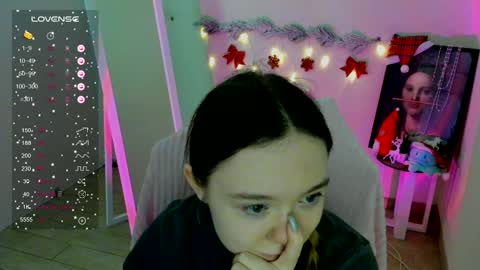 Snapshot of _margoqueen_ chatting on 12-13-24, 10:51 Margo online show from 12-13-24, 10:51
