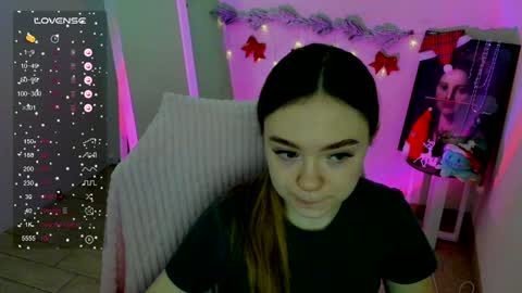 Snapshot of _margoqueen_ chatting on 12-29-24, 10:01 Margo online show from 12-29-24, 10:01