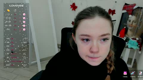 Snapshot of _margoqueen_ chatting on 01-12-25, 12:55 Margo online show from 01-12-25, 12:55
