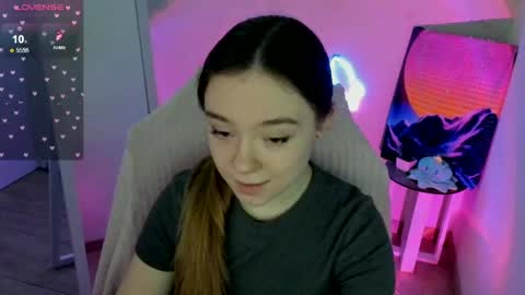 Snapshot of _margoqueen_ chatting on 02-13-25, 10:12 Margo online show from 02-13-25, 10:12