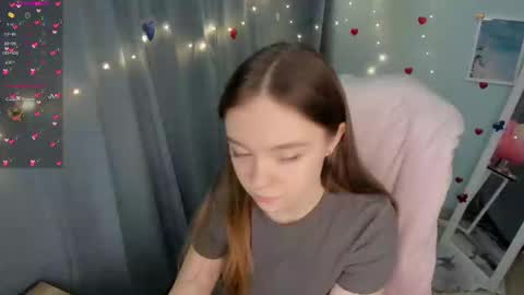 Snapshot of _margoqueen_ chatting on 02-14-25, 07:28 Margo online show from 02-14-25, 07:28