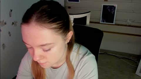 Snapshot of _margoqueen_ chatting on 03-02-25, 06:59 Margo online show from 03-02-25, 06:59