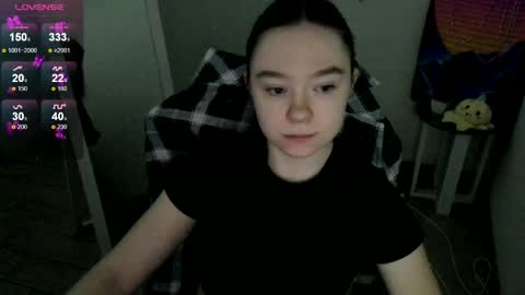 Snapshot of _margoqueen_ chatting on 03-10-25, 06:59 Margo online show from 03-10-25, 06:59