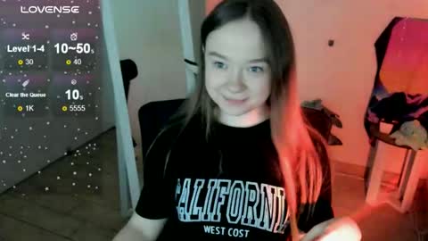 Snapshot of _margoqueen_ chatting on 09-17-25, 06:48 Margo online show from 09-17-25, 06:48