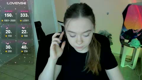 Snapshot of _margoqueen_ chatting on 09-26-25, 06:39 Margo online show from 09-26-25, 06:39