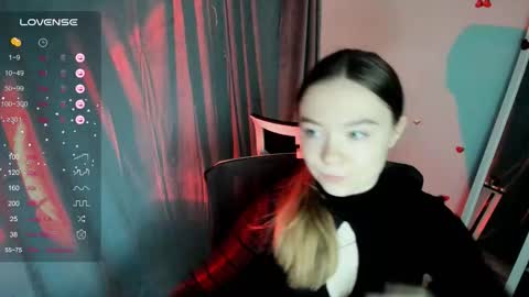 Snapshot of _margoqueen_ chatting on 10-08-25, 06:11 Margo online show from 10-08-25, 06:11