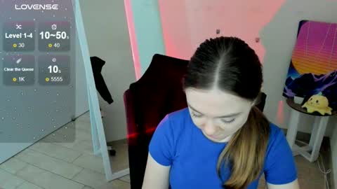 Snapshot of _margoqueen_ chatting on 10-22-25, 06:35 Margo online show from 10-22-25, 06:35
