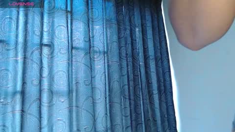 Snapshot of _mari_lunna_ chatting on 10-21-25, 03:24 _mari_lunna_ online show from 10-21-25, 03:24