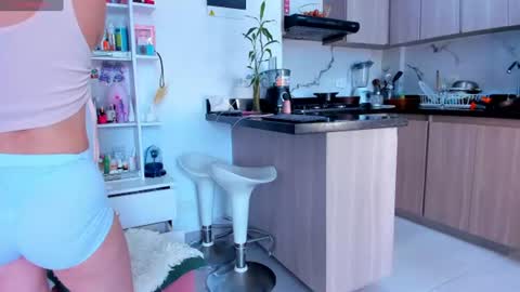 Snapshot of _maria_angel_ chatting on 06-19-26, 06:12 Maria Angel online show from 06-19-26, 06:12