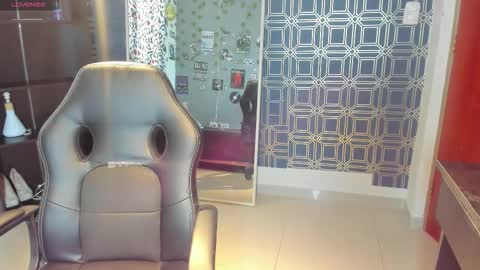 Maria online show from 11-22-25, 07:02