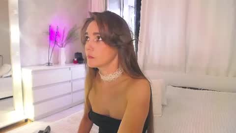 Mari online show from 07-17-26, 09:49