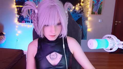 Snapshot of _mariko_ chatting on 12-13-24, 03:00 Mariko online show from 12-13-24, 03:00