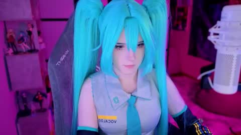 Snapshot of _mariko_ chatting on 09-19-25, 03:24 Mariko online show from 09-19-25, 03:24