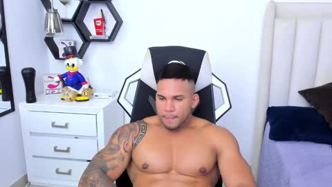 _matthew_santos_ online show from 02-08-25, 11:24