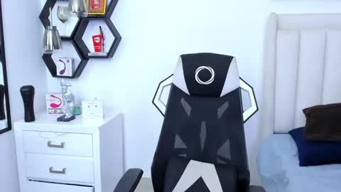 _matthew_santos_ online show from 02-24-25, 01:24