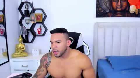 _matthew_santos_ online show from 12-22-25, 07:33