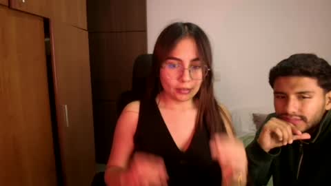 max and abby online show from 06-12-26, 02:32
