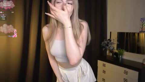 Elva and Kate  online show from 12-17-25, 05:46