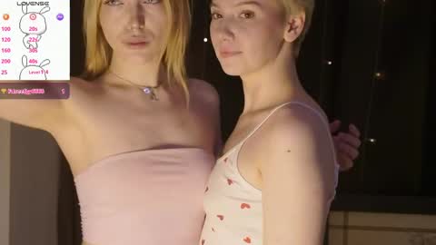 Snapshot of _medal_of_horny_ chatting on 05-28-26, 06:32 Elva and Kate online show from 05-28-26, 06:32