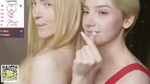 Snapshot of _medal_of_horny_ chatting on 06-12-26, 06:45 Elva and Kate online show from 06-12-26, 06:45