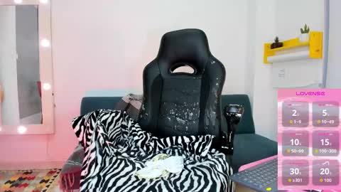 Juli online show from 03-05-26, 10:44