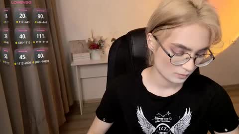 _meow_neko_ online show from 04-21-26, 02:51