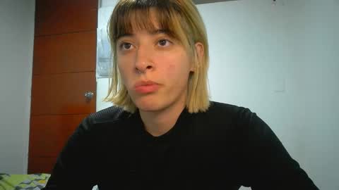 Mia-foster online show from 04-23-26, 02:02