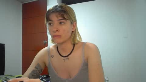 Mia-foster online show from 04-26-26, 02:31