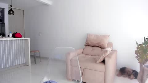 Snapshot of _mia_peach chatting on 06-30-26, 06:31 _mia_peach online show from 06-30-26, 06:31
