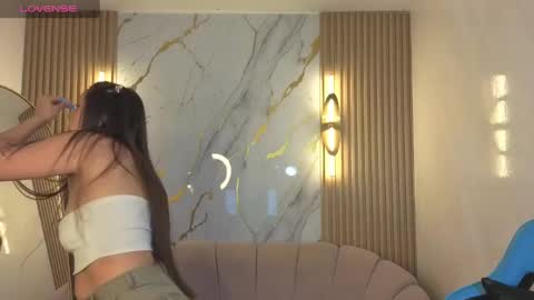 Snapshot of _mia_sweet_b chatting on 10-14-25, 01:01 _mia_sweet_b online show from 10-14-25, 01:01