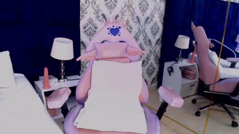 Snapshot of _miaa_monroe chatting on 02-23-25, 03:18 Mia Monroe online show from 02-23-25, 03:18