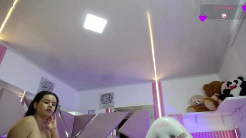 Snapshot of _miaaleon chatting on 09-15-25, 01:00 Mia online show from 09-15-25, 01:00