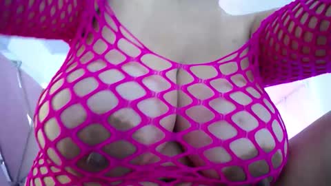 Snapshot of _miaaleon chatting on 03-14-26, 01:49 Mia online show from 03-14-26, 01:49