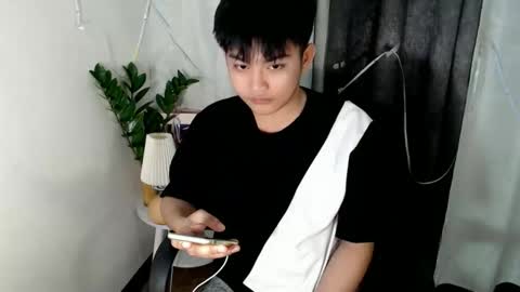 Snapshot of _mikko_moto_ chatting on 04-11-26, 11:25 _mikko_moto_ online show from 04-11-26, 11:25