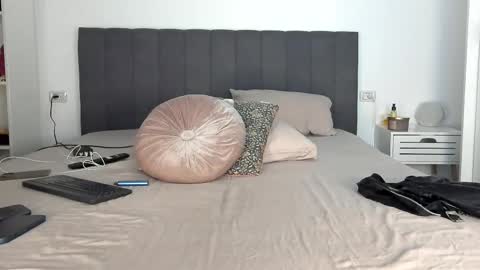 Snapshot of _milagoddess chatting on 03-03-25, 08:32 AstrideVonTeese online show from 03-03-25, 08:32