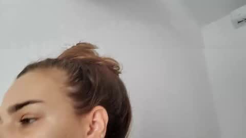 Snapshot of _milagoddess chatting on 09-22-25, 10:39 AstrideVonTeese online show from 09-22-25, 10:39