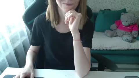 Snapshot of _milamanka_ chatting on 05-16-26, 04:17 Milamanka online show from 05-16-26, 04:17
