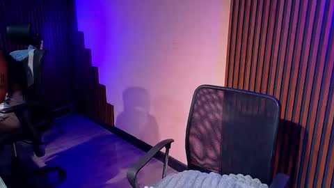 Snapshot of _mileyross chatting on 05-09-26, 08:52 Call me Miley online show from 05-09-26, 08:52