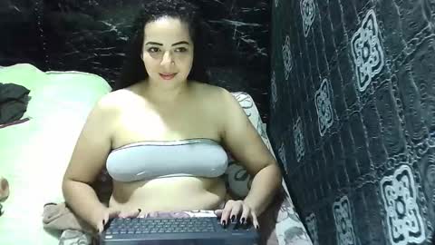 Snapshot of _milf_naughty chatting on 09-29-25, 03:17 _milf_naughty online show from 09-29-25, 03:17