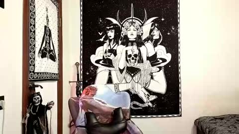 Snapshot of _millisi_ chatting on 01-15-26, 09:07 Millisi online show from 01-15-26, 09:07